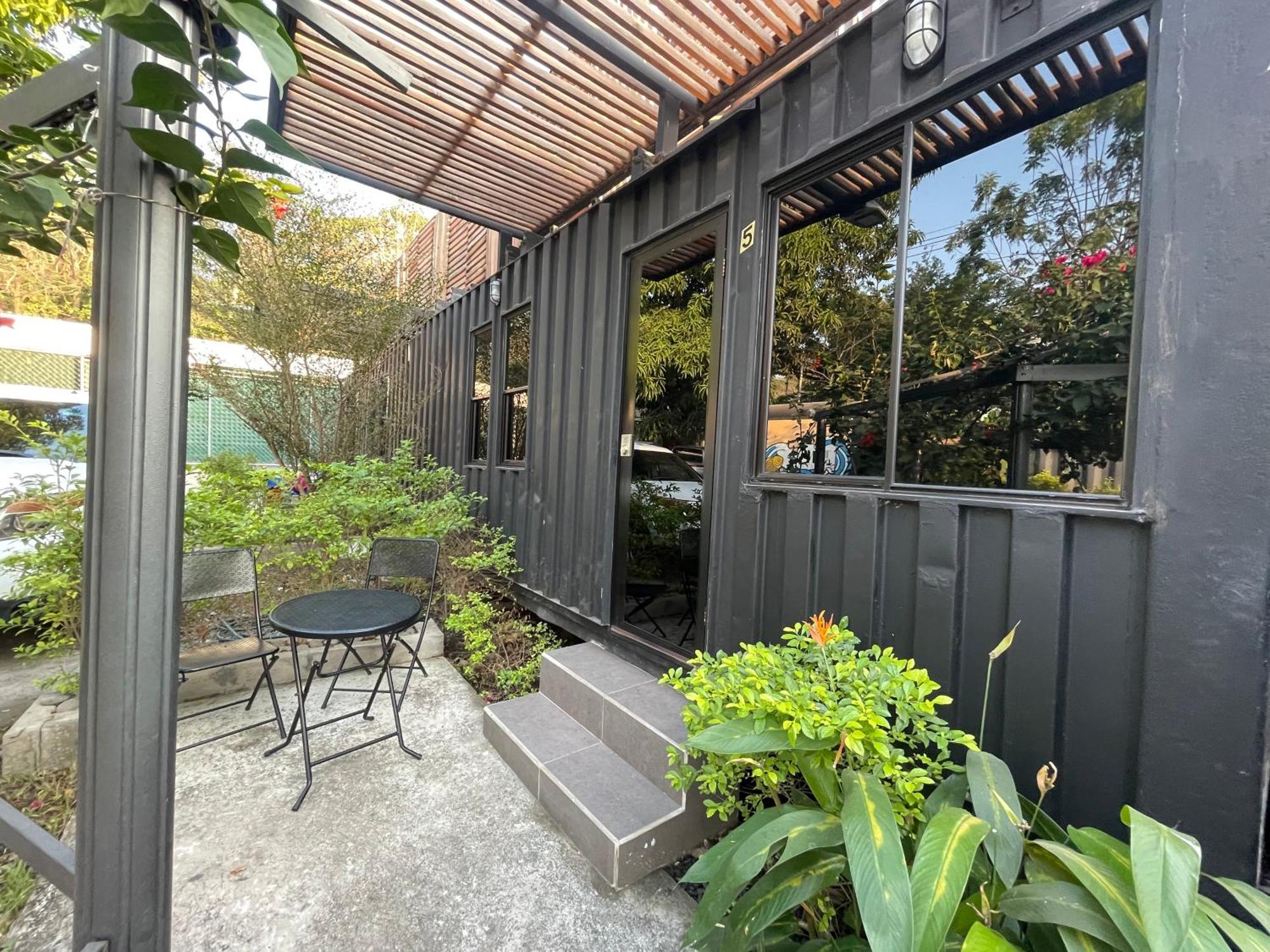 The Cabins 拉利伯塔德 外观 照片